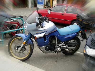 600V