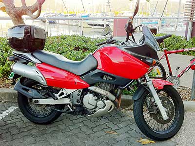 XF650